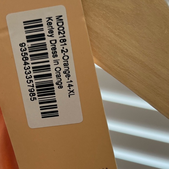 Showpo AU14 dress - New with Tags - Picture 4 of 4